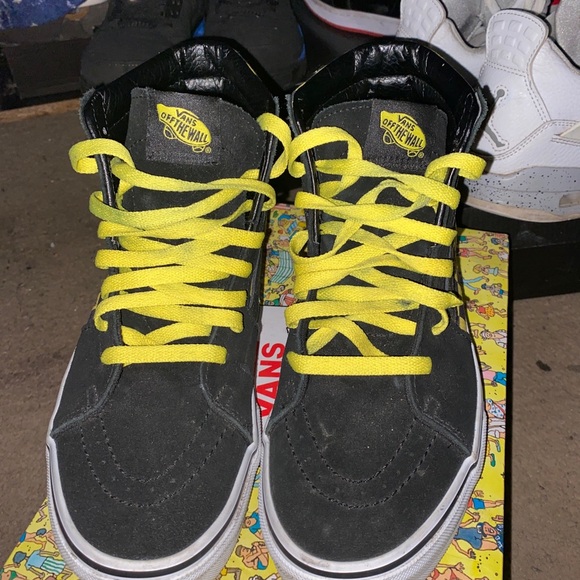 Vans - Picture 3 of 5